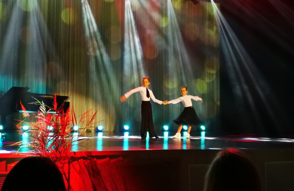 Mokytojų dienos išvakarėse - sveikinimai rajono švietimo bendruomenei