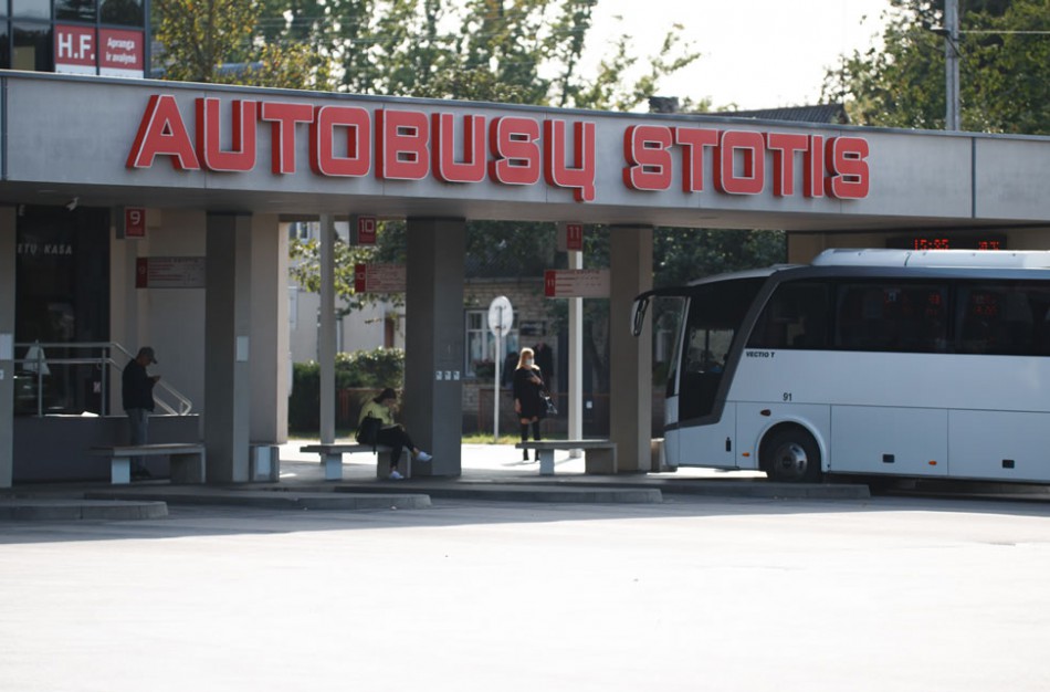 Nuo gruodžio 1 d. didės kai kurių Jonavos autobusų bilietų kainos