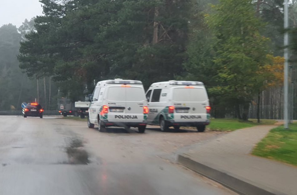 Jonaviečiai: Ką Lenkijos pareigūnai veikia Lietuvos vidury?