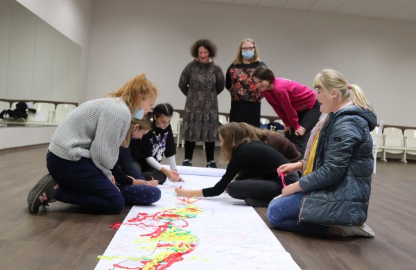 Projektas ,,Lygybės medis“ – laikas, kai kiekvienas tampa stiprus kurti