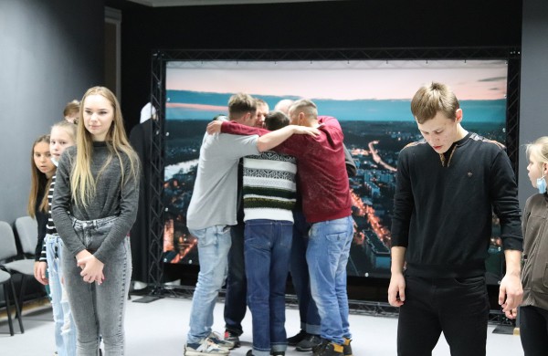 Projektas ,,Lygybės medis“ – laikas, kai kiekvienas tampa stiprus kurti