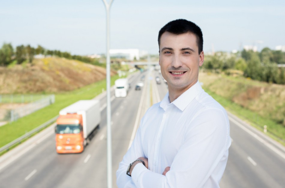 Vilkikų vairuotojai kitų eismo dalyvių prašo supratingumo