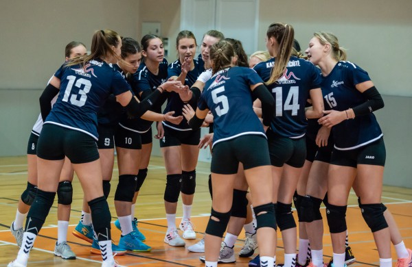 Baltijos moterų tinklinio čempionate Kauno ir Jonavos klubai pasiekė po vieną pergalę