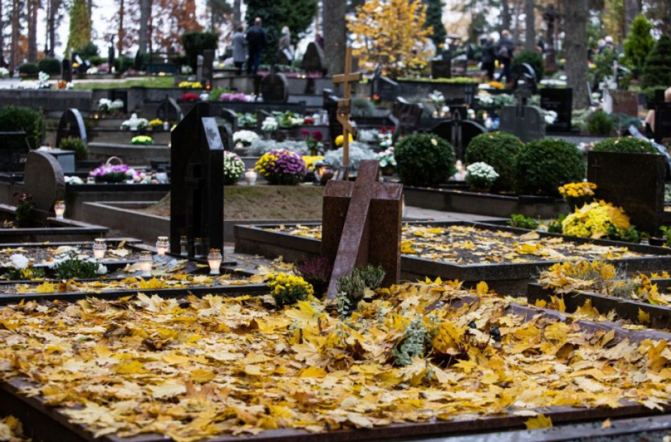 Gyventojai kviečiami išsakyti nuomonę apie naujus galimus laidojimo būdus