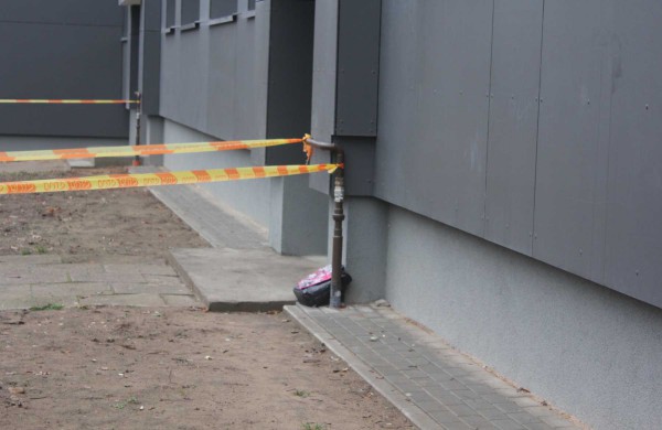 Jonavoje – sumaištis dėl prie laiptinės paliko paketo