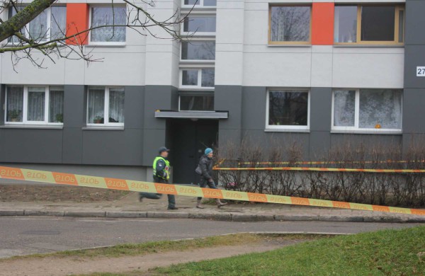 Jonavoje – sumaištis dėl prie laiptinės paliko paketo