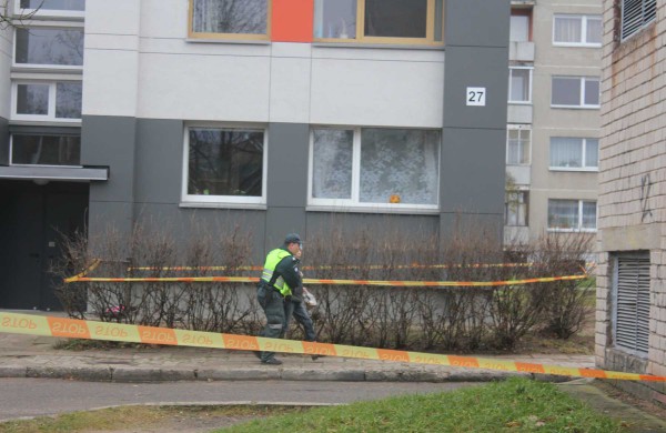 Jonavoje – sumaištis dėl prie laiptinės paliko paketo