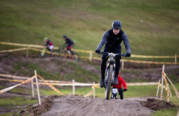 Jonavoje atidarytas profesionalus kalnų dviračių parkas
