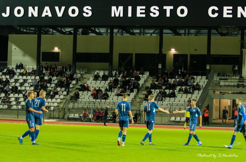 Kvapą gniaužiantis scenarijus: titulo savininką lems paskutinis mūšis