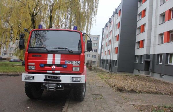 Jonavoje – sumaištis dėl prie laiptinės paliko paketo