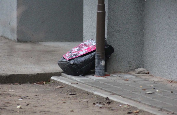 Prie daugiabučio paliktą paketą neutralizavo išminuotojai
