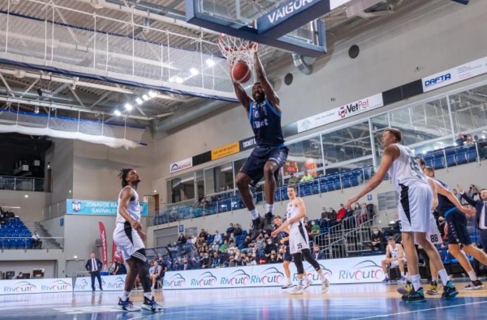 Kviečia dalyvauti akcijoje ,,Vakcinuokis ir keliauk į krepšinio varžybas gyvai"