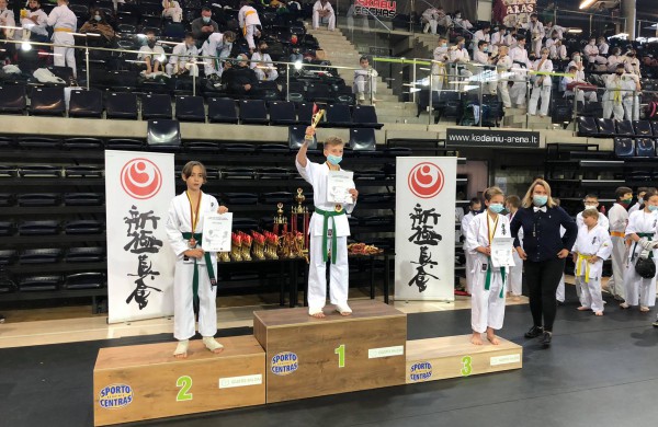 Jonavos kyokushin karate ,,Kumite" klubo atstovai iš Kėdainių parsivežė ne vieną medalį