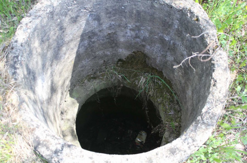 Šveicarijoje į atidengtą šulinį įkrito vaikas. Kam priklauso šulinys – vis dar aiškinamasi