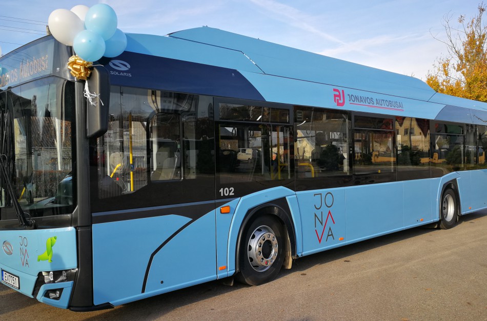 Jonava jau turi elektrinį autobusą: naujos pradžios startas, turėsiantis tęstinumą