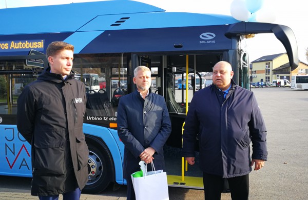 Jonava jau turi elektrinį autobusą: naujos pradžios startas, turėsiantis tęstinumą