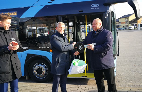 Jonava jau turi elektrinį autobusą: naujos pradžios startas, turėsiantis tęstinumą
