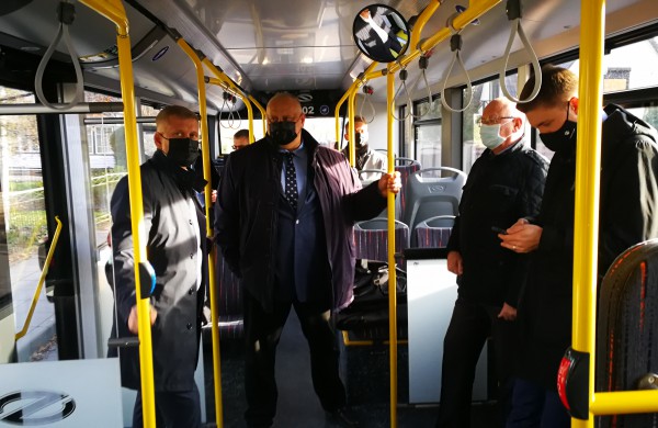 Jonava jau turi elektrinį autobusą: naujos pradžios startas, turėsiantis tęstinumą
