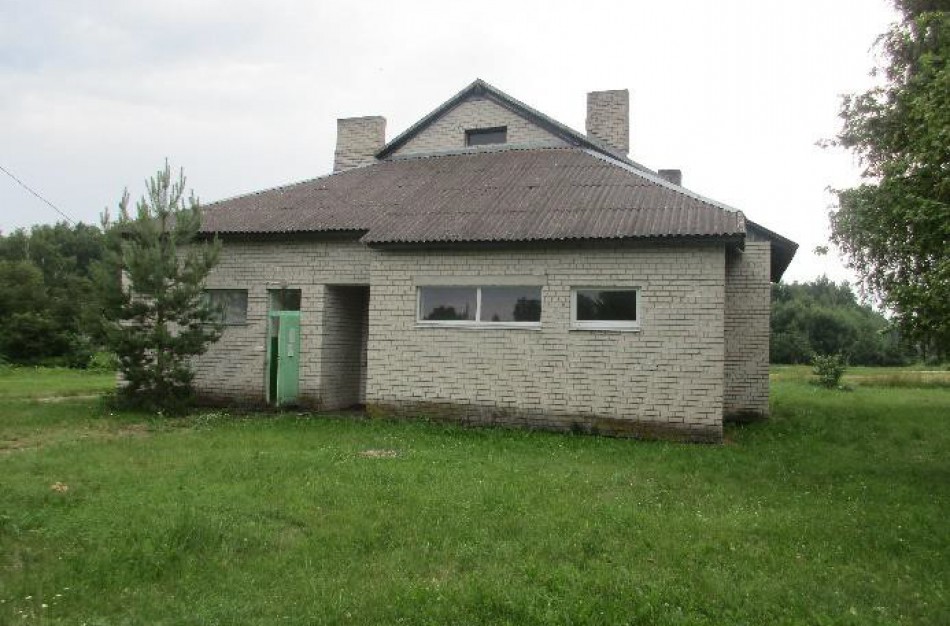Skelbiamas pastato-pirties su aikštele ir sklypu Samanynės g. 30, Aklojo ežero k., Šilų sen., pakartotinis  pardavimo aukcionas