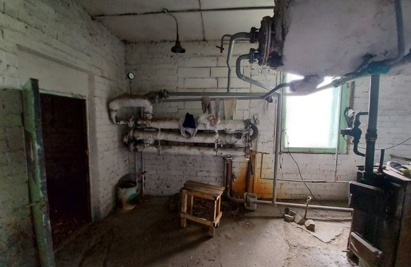 Skelbiamas pastato-pirties su aikštele ir sklypu Samanynės g. 30, Aklojo ežero k., Šilų sen., pakartotinis  pardavimo aukcionas