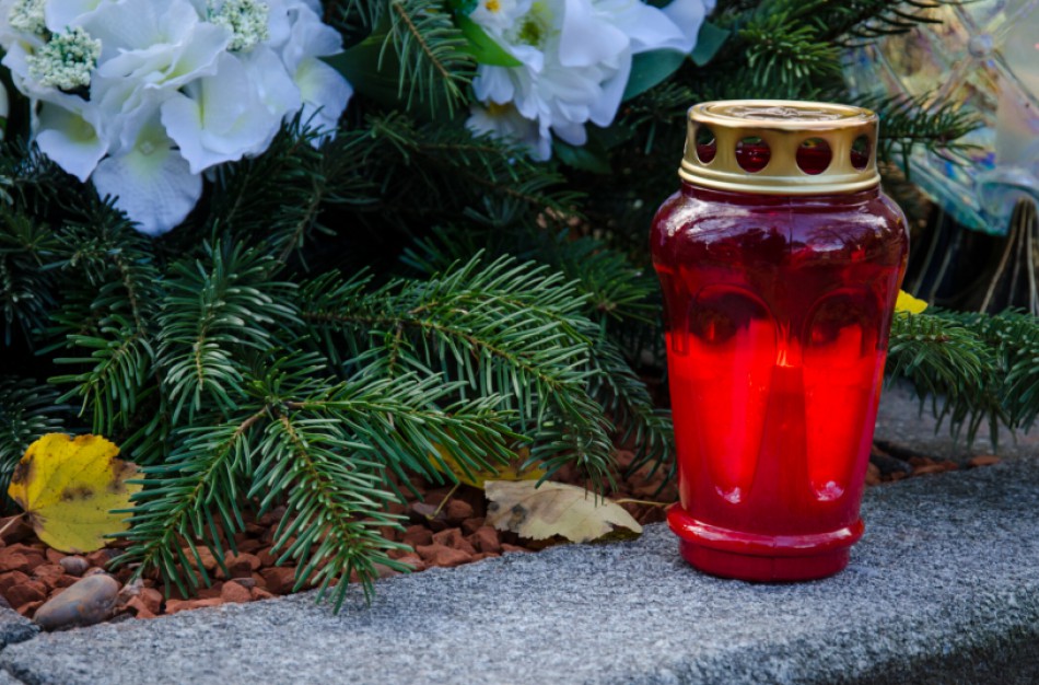 Artėjant Vėlinėms – kvietimas santūriai pagerbti mirusiųjų atminimą