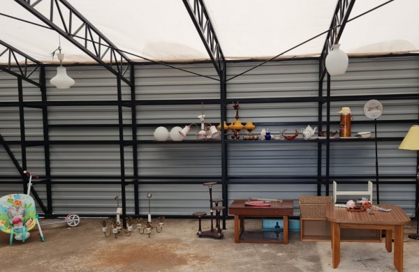 Jonavoje atidarytas dalijimosi daiktais punktas „Atiduotuvė“