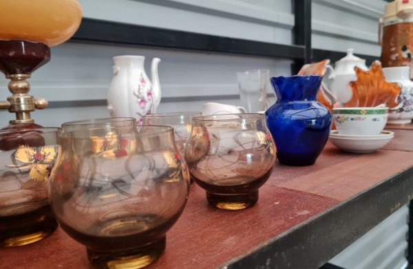 Jonavoje atidarytas dalijimosi daiktais punktas „Atiduotuvė“