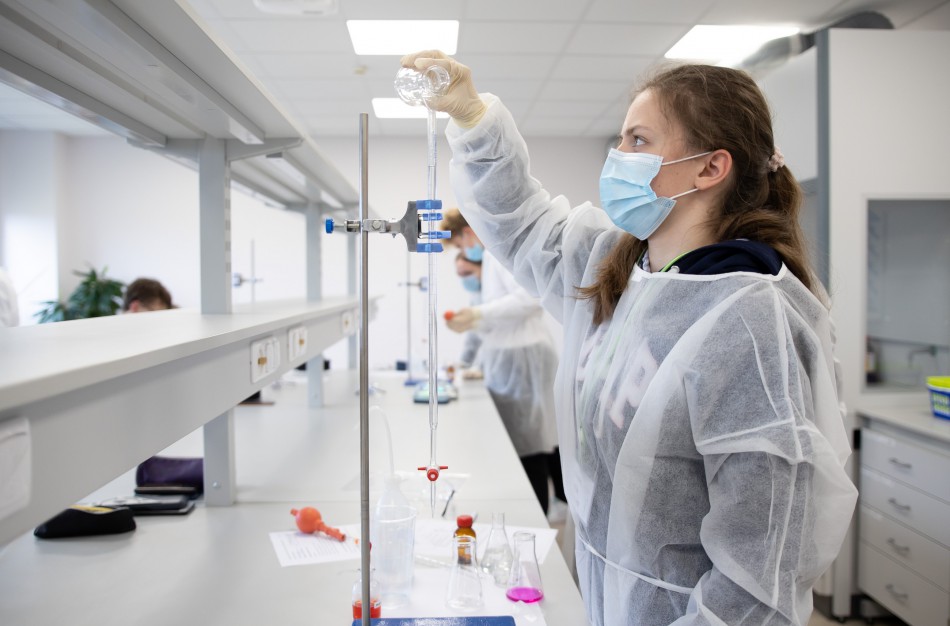 Jonavos Senamiesčio gimnazijoje – respublikinis dr. Bronislovo Lubio konkursas