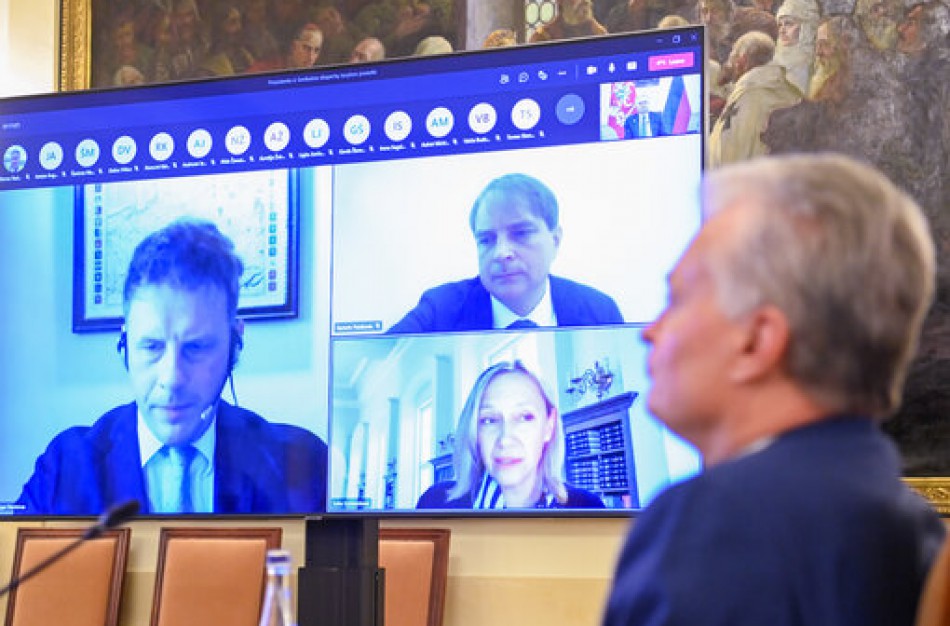 Aptartas mokamo privalomo testavimo dėl COVID-19 galimas poveikis visuomenei ir pandemijos valdymui