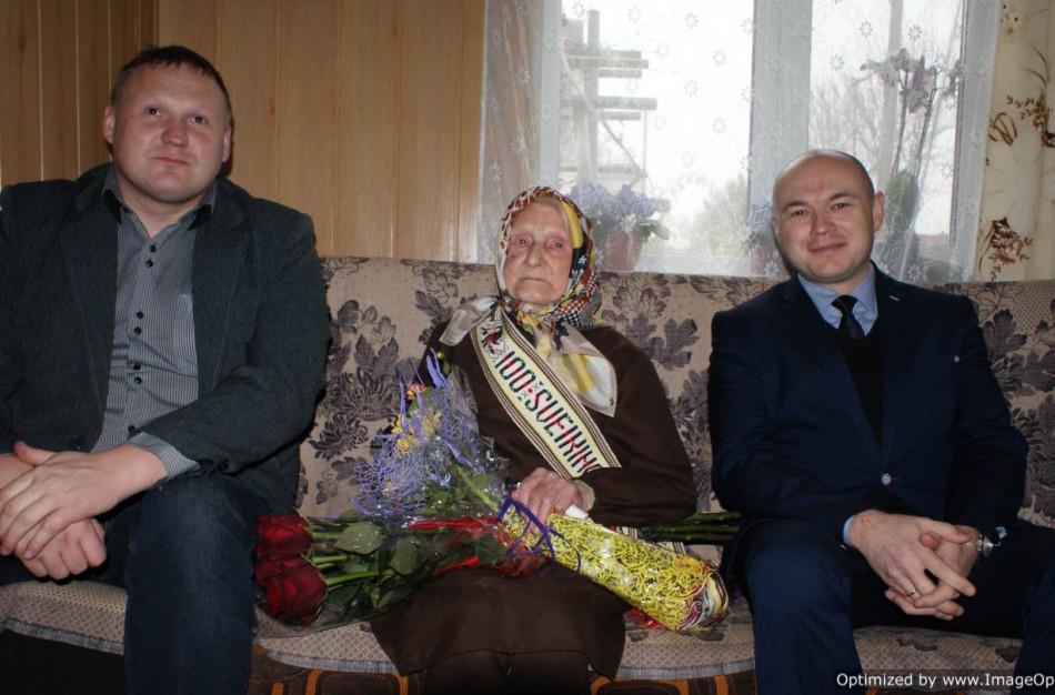 Pasveikino šimtametę 