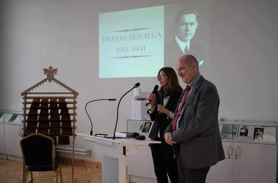 Lapkričio 10-oji Jonavos viešojoje bibliotekoje buvo skiriama Čekijos ir Lietuvos draugystei
