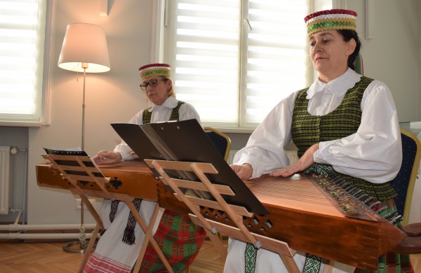 Lapkričio 10-oji Jonavos viešojoje bibliotekoje buvo skiriama Čekijos ir Lietuvos draugystei