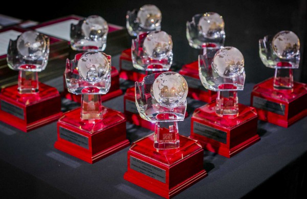 Įmonėms „Achema“ ir “Baldai Jums” - apdovanojimai už nuopelnus verslui