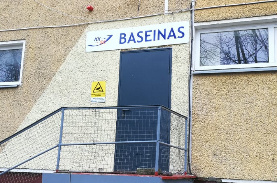 Skaitytojai teirausi: kodėl JKKSC baseinas pradėjo veiklą, bet priimami ne visi?