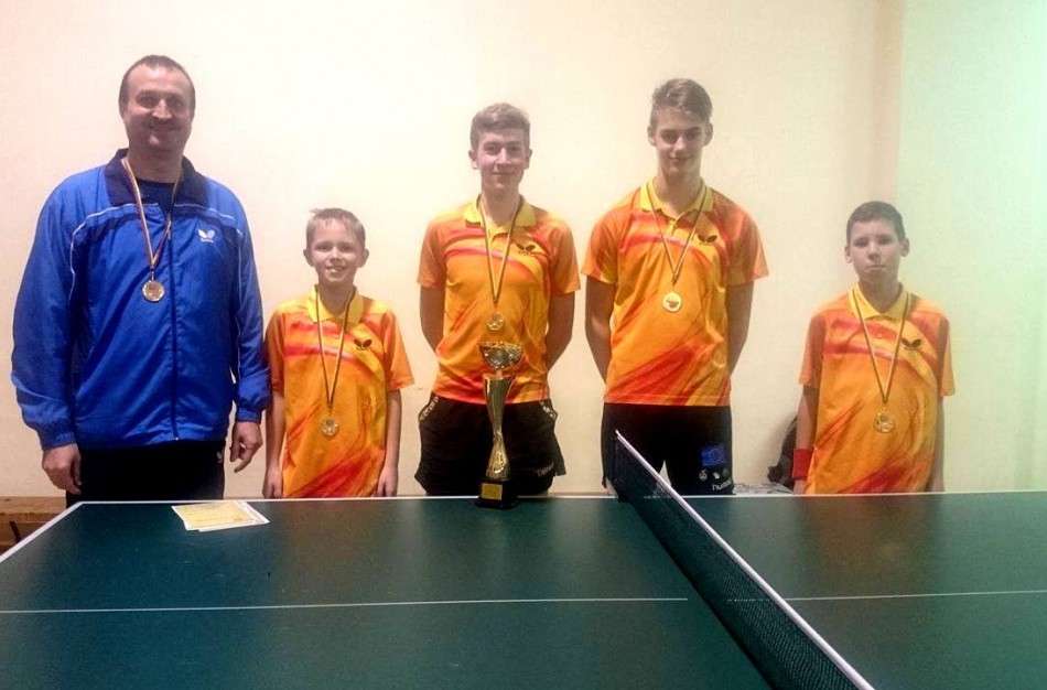 Jonavos jaunųjų stalo tenisininkų pergalės Širvintose