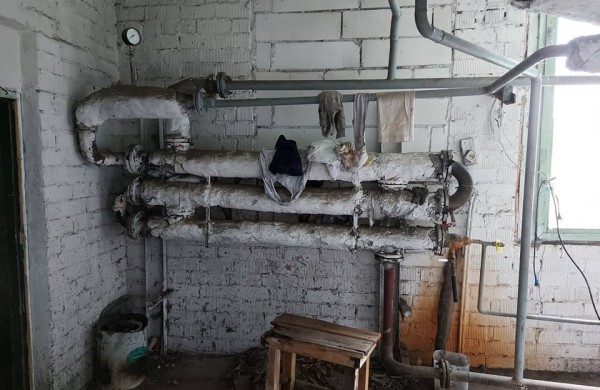 Pastato-pirties su aikštele ir sklypu Samanynės g. 30, Aklojo ežero k., Šilų sen., pakartotinis pardavimo aukcionas