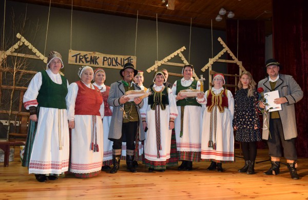 Jonavos rajono kolektyvai ir atlikėjai „Sutrenkė polkutę" Panoteriuose