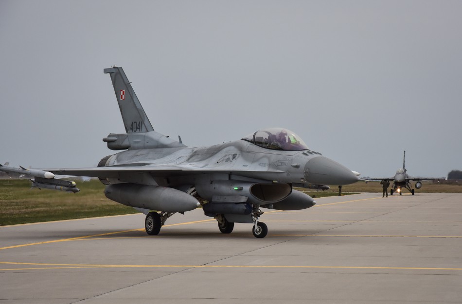 Į Lietuvą atvyksta Lenkijos kariai: vykdys NATO oro policijos misiją Baltijos šalyse