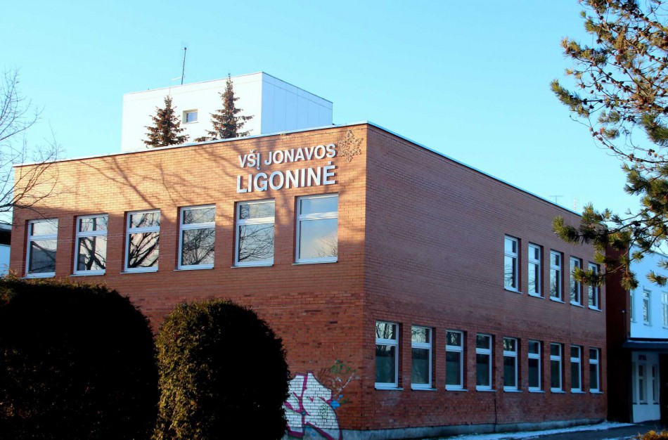 Vyrą palaidojusi jonavietė: „Kai jam reikėjo pagalbos, gydytoja neatėjo“