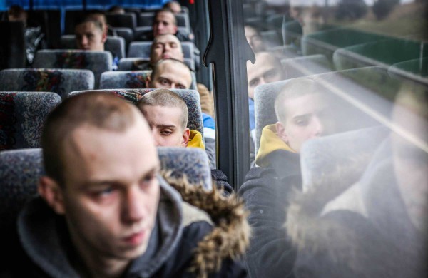 Į Mokomąjį pulką atvyko šauktiniai savanoriai