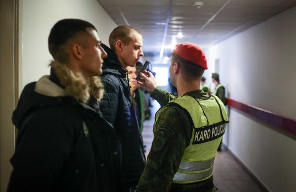 Į Mokomąjį pulką atvyko šauktiniai savanoriai