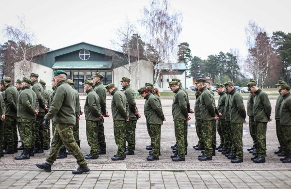 Į Mokomąjį pulką atvyko šauktiniai savanoriai