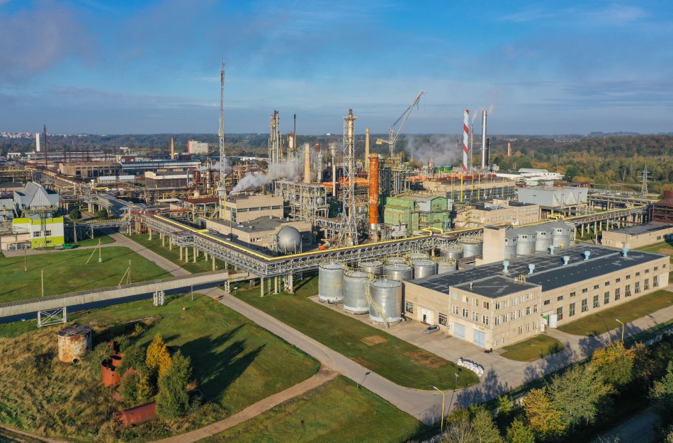 Dalis ,,Achemos" darbuotojų toliau liks prastovose, tačiau juos pasieks didesnis atlygis