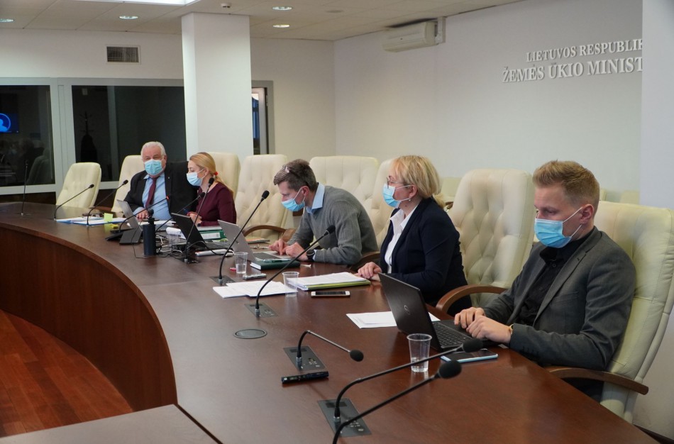 Peržiūrimi aplinkosaugos reikalavimai ir atsisakoma perteklinių