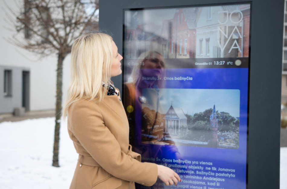 Jonavos centre įrengtas informacinis stendas turistams