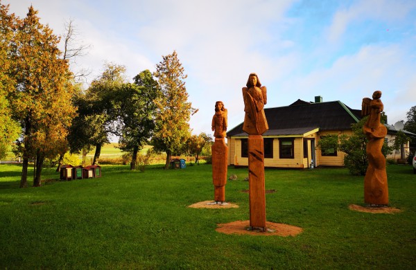 Jonavos rajone įsikūrusi sodyba iki šiol ,,pasakoja" trijų menininkų istoriją: ar tikrai viską žinote apie Samulevičius?