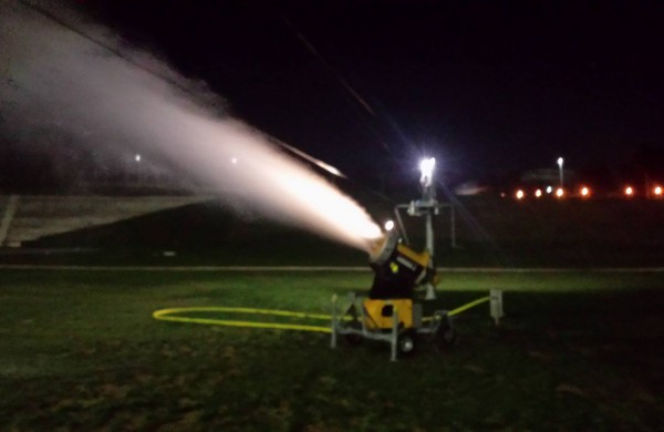 Prasidėjo pasiruošimas slidinėjimo sezonui – per naktį krito dirbtinis sniegas