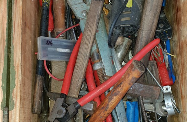 Jonavoje išaiškinta vagystė, pareigūnai prašo atpažinti savo galimai pavogtus daiktus