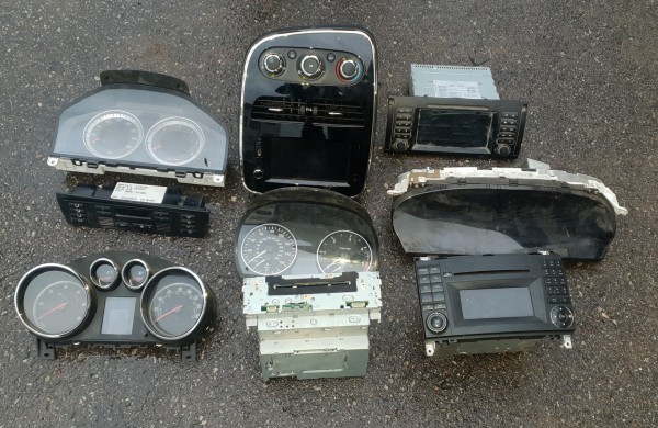 Jonavoje išaiškinta vagystė, pareigūnai prašo atpažinti savo galimai pavogtus daiktus