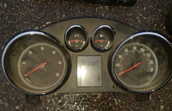 Jonavoje išaiškinta vagystė, pareigūnai prašo atpažinti savo galimai pavogtus daiktus